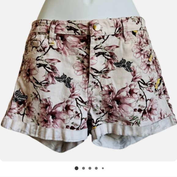 H&M Pants - H&M White High Rise Purple Butterfly Floral Cuffed Summer Jean Shorts. Size 8